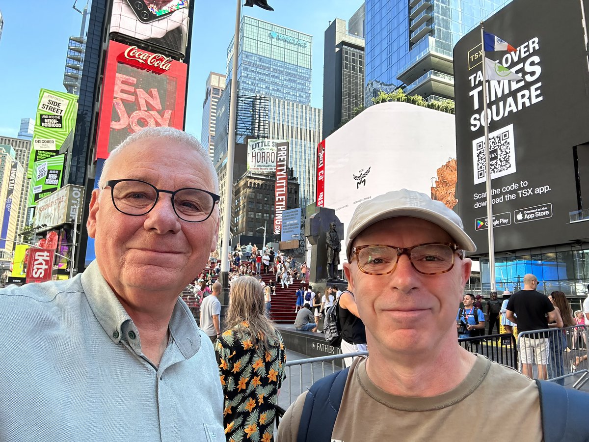 JandeHoop's tweet photo. In New York met de leukste https://t.co/5Tch6BoJln