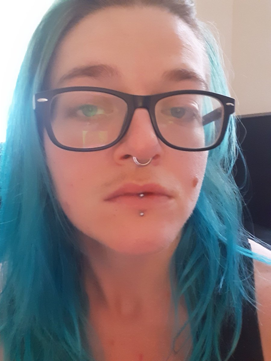 realoxfordcoma's tweet photo. i want attention https://t.co/VRop8o0bjs