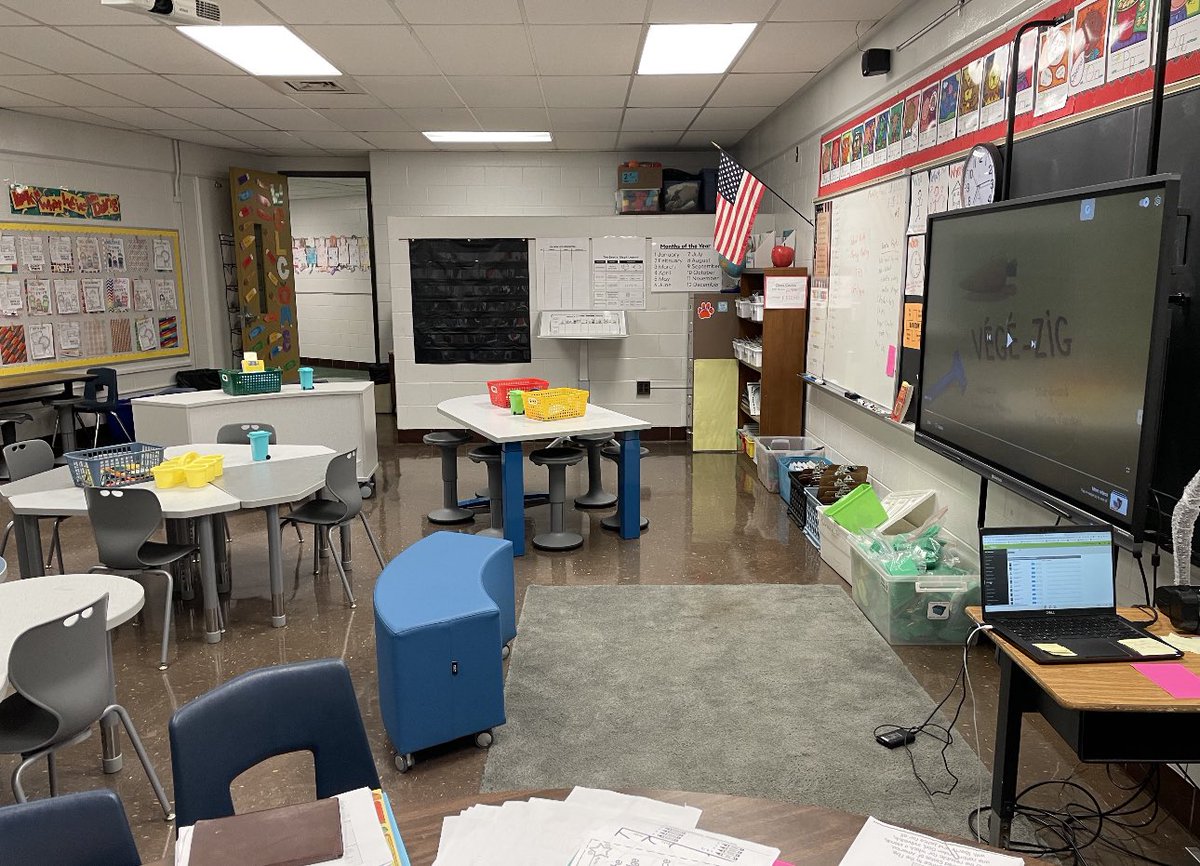 Another classroom that is having a Learner Centered Environment transformation! Mr. Comella (2nd grade at @CochraneRoars) has been exploring physical shifts to make to allow spaces for collaboration, showcasing learning and creating!