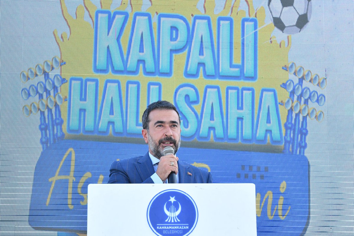 AkpartiAnkara's tweet photo. İl Başkanımız @hakanhanozcan, yapımı Kahramankazan Belediyemizce tamamlanan Kapalı Halı Saha Kompleksi'nin açılış programına katıldı.

Spor kompleksimizin ilçemize ve gençlerimize hayırlı uğurlu olmasını diliyoruz.

@serhatoguz06 @kazan_belediye 
@AhmetCeylan0606 @AKPARTIKAZAN https://t.co/Q2kmCD82pZ