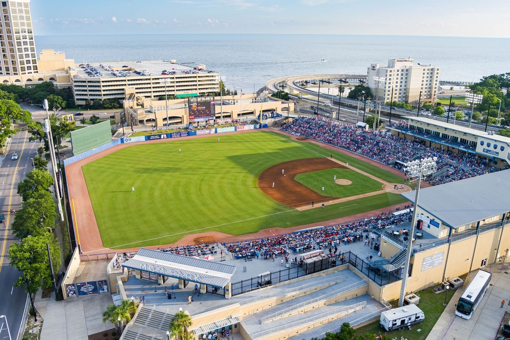 BiloxiShuckers's tweet photo. Head Athletic Trainer Andrew Staehling joined the pregame show on Sunday to discuss working for his childhood team, his day-to-day and more!
🎧 https://t.co/HT3Mtp66bc
#ShuckYeah #MSANG https://t.co/LhR2wk2vx4