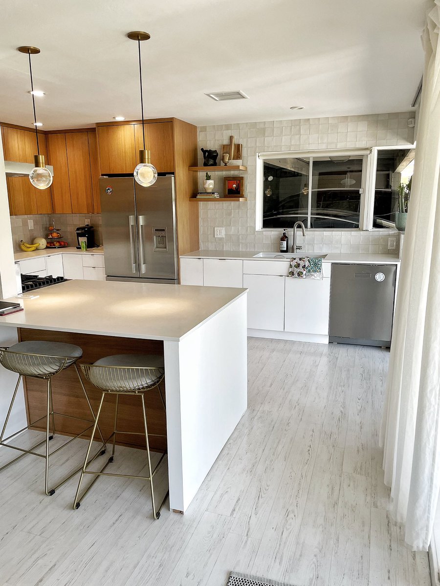 huntsdesigns's tweet photo. Warm contemporary kitchen designed by Josh here at HKD. https://t.co/JtD1Vs5z2k