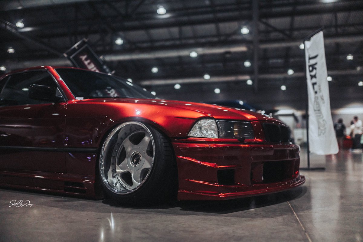 xn0rthwest's tweet image. never did i think my car would look this good!

peep me in the middle with fresh white vans 💅🏽