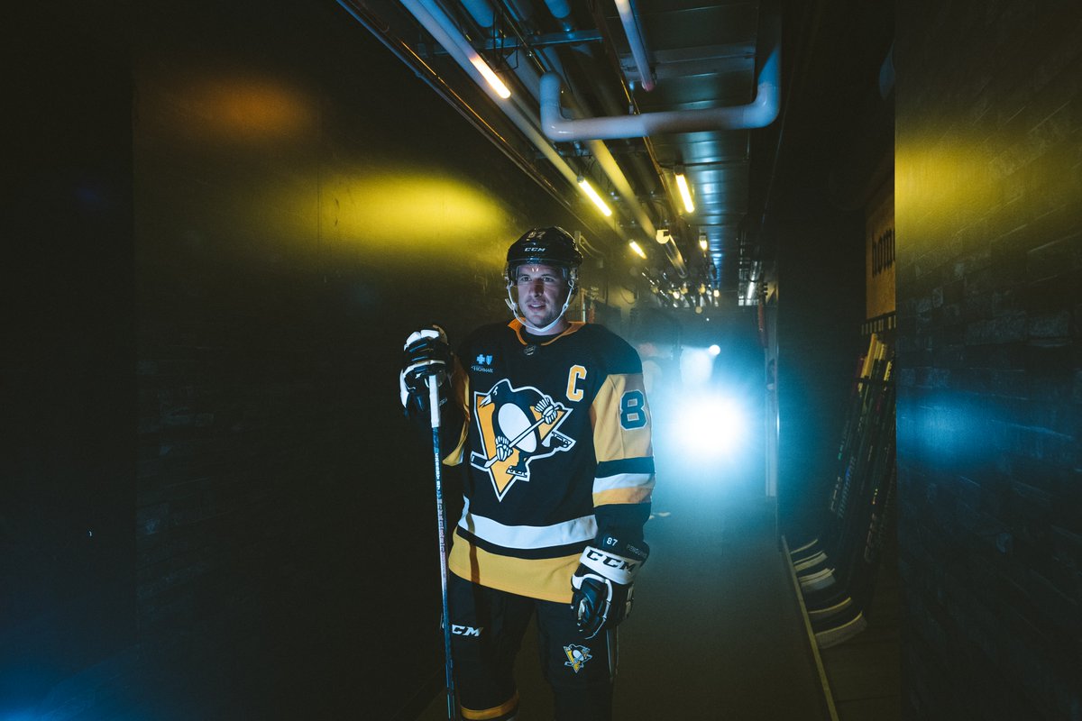 penguins's tweet photo. 🐐 https://t.co/RdM9GE5Jay