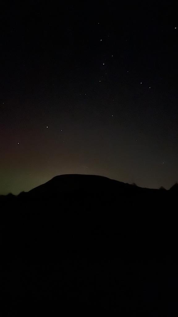 #northernlightssligo #nightskySligo Photo by Diarmaid Marrinan