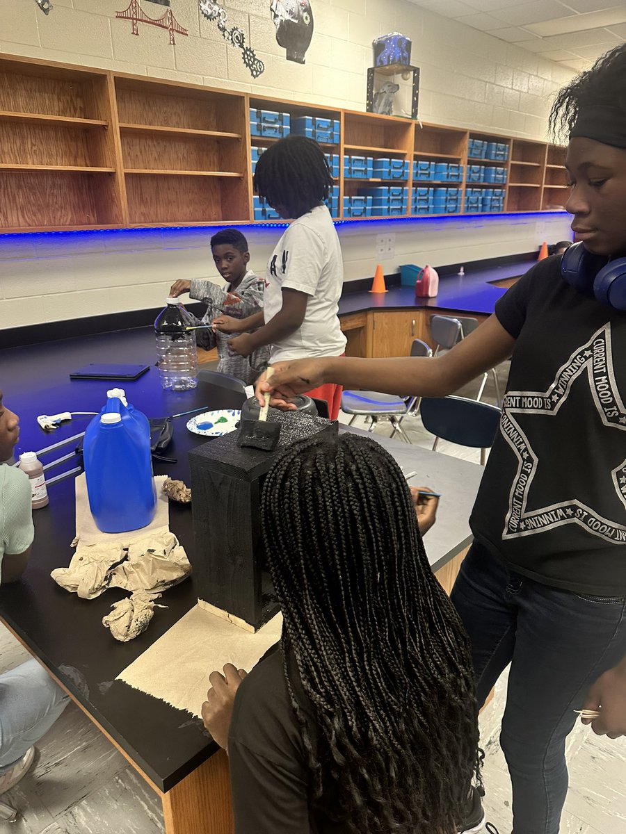 6th grade Ss implementing STEAM and the Engineering Design Process to build and create Water Towers for the Henry Co. Tussahaw Water Authority Competition.🎉🎉💡📸 #Engineersin308 #WinningForKids #STEAMLearning @WMSHCS @klbsci