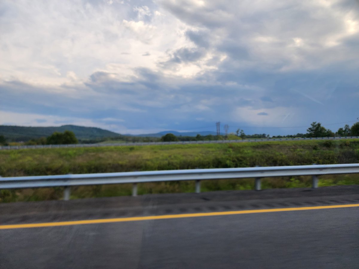 DufreneDoyle's tweet photo. Something a'brewin #i66w #frontroyalva #shenandoahva https://t.co/EGoHNs0hsr