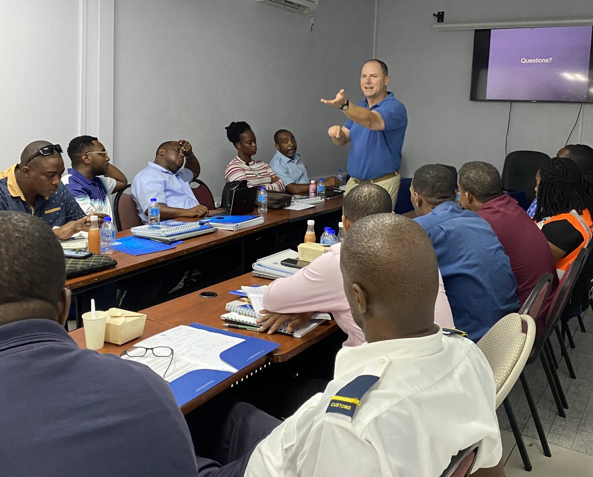 UNLIREC's tweet photo. Dominica 🇩🇲: This morning x-ray operators began training on Interdicting Small Arms, Ammunition, Parts and Components #ISAAPC.
This course will strengthen their capacities to prevent and combat illicit trafficking of firearms and ammunition.
📌 Funded by @CanadaFP https://t.co/dBTwJ3sYBc