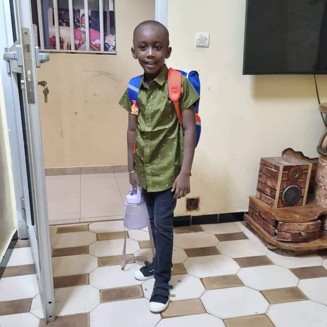 help_clean_mind's tweet photo. 🚨help
Ce garçon au nom de Ibrahima Latyr SENE est perdu de vue depuis sa descente aujourd’hui à 17h à l’école des Maristes. Il fait la classe de CP et habite à la Patte d’Oie.
Merci de contacter le 77 329 42 27 si toutefois vous le voyez !
@Nabyleu @AdaBambou @1talibe_cheikh https://t.co/3HJ98Sbsvg