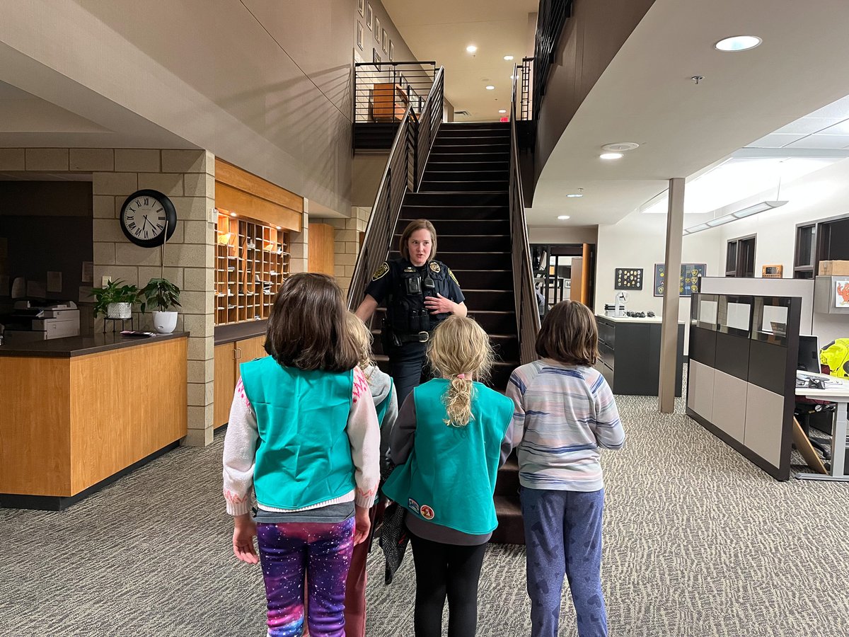 EdinaPoliceFire's tweet image. It's National Police Woman Day! Special shout out to the nine women on the Edina Police Department team. Each of them are role models and ambassadors to the department, and law enforcement, in their own way. Thank you for your work in keeping our community safe!