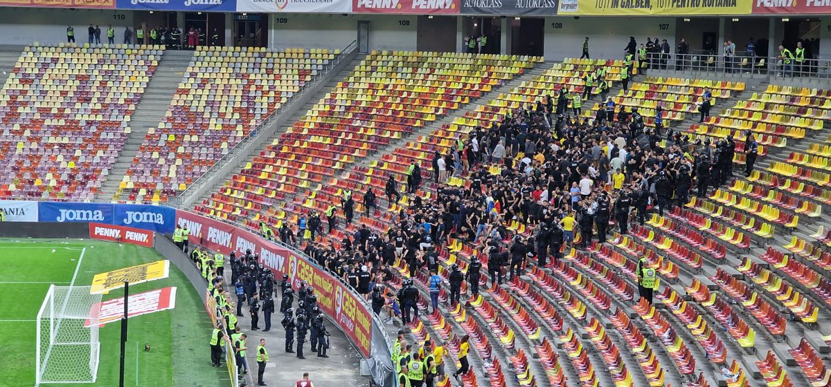The ultras group who held the "Kosovo is Serbia" banner was circled by the riot police after the end of the Romania vs Kosovo match, with all its members identified.
