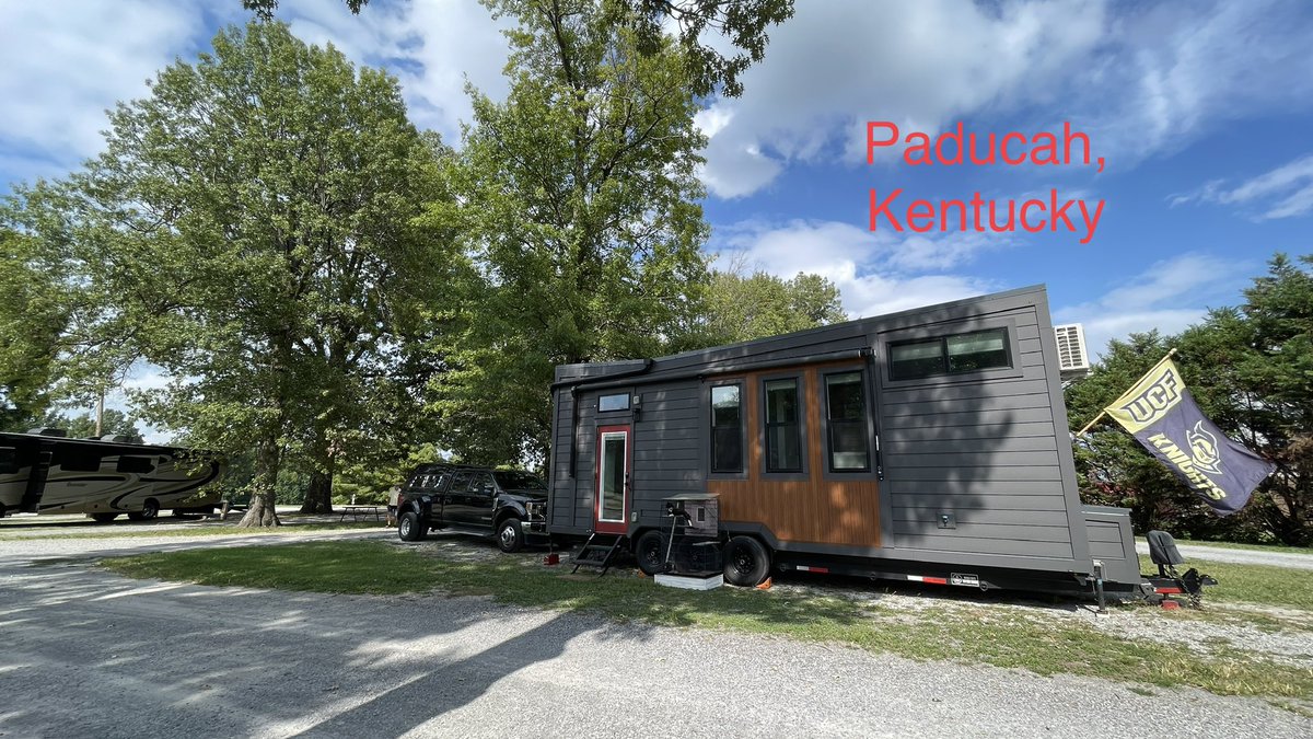 Hi everybody! Did you know we are #cathouseonthemove around the country again? Taking a baff to look my best in case I run into any of my pals. Currently in Kentucky and later headed to St Louis MI, Topeka, Kansas City, &amp; Wichita KS, Council Bluffs IA, &amp; Oklahoma OK! more to come