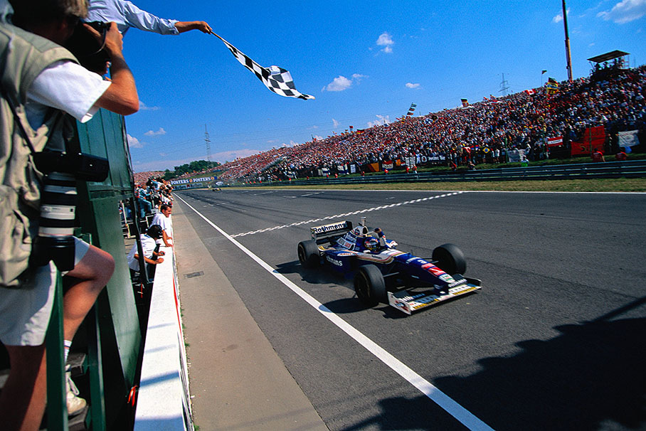 Jacques Villeneuve would win the Hungarian, Austrian & Luxembourg GPs in 1997, despite leading just 53 of 215 laps across the three Grands Prix. #F1 #F11997