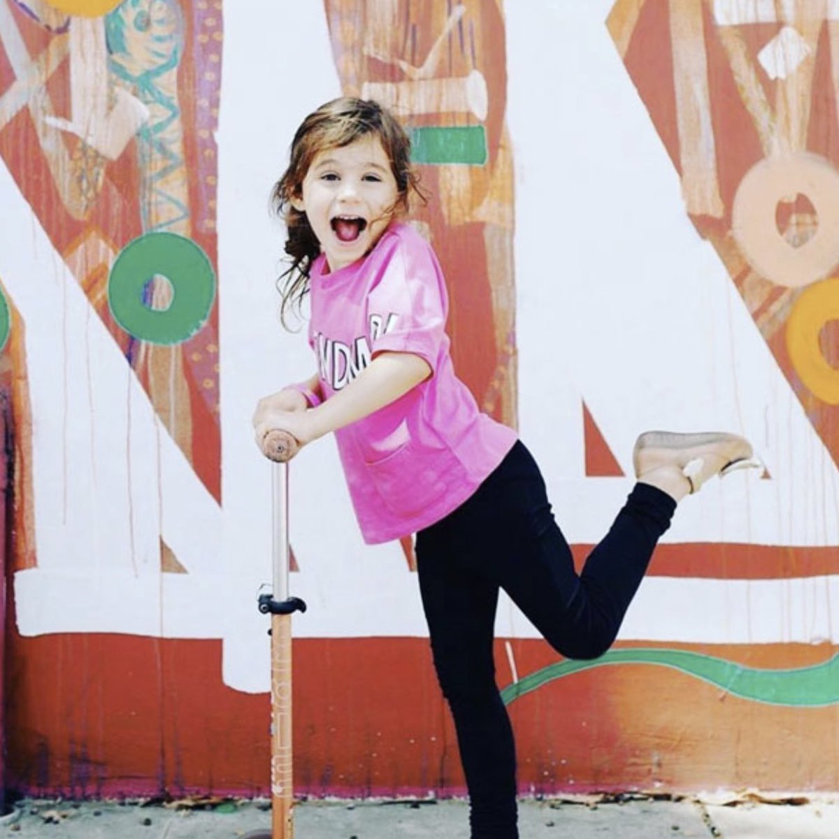 We are looking for volunteers for our KidSquad ⭐️ The Abbot Kinney Festival KidsQuad is making a return with an exciting lineup of carnival rides, games, and prizes, promising a day of fun and enjoyment for both children and parents. Apply here: docs.google.com/forms/d/1yc4JP…