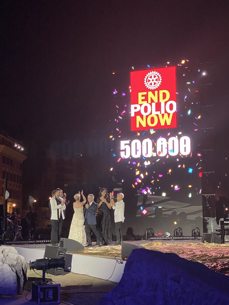SuchitaG2013's tweet photo. Music, visual arts, culture, all coming together for a major cause at the Colosseum in Rome: #TimeForChange. I was lucky to be part of this event to #EndPolio and support @Rotary to eradicate polio. https://t.co/mrFh0VohbV