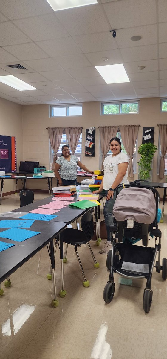 cs032081's tweet photo. Estoy muy agradecida por el apoyo que los padres de mi salon me han brindado.  En cuanto pedi de su ayuda de imediato se pusieron en contacto y mis estudiantes felices de ver a sus padres como voluntarios. Muchas Gracias! @gtgrizzliespss @gtprincipal186 @GTGrizzlyBears https://t.co/XGriMVKHZm