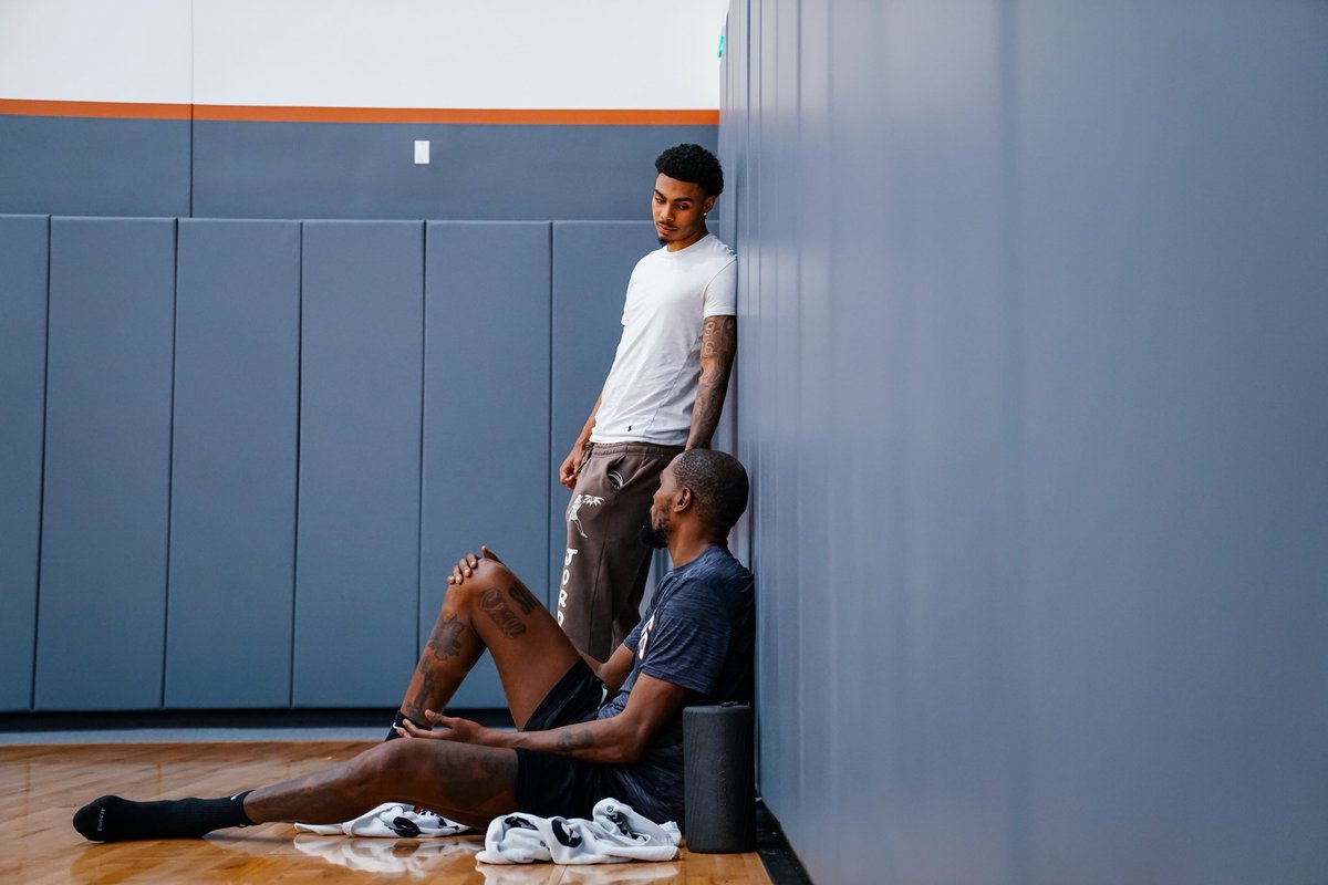 overtime's tweet photo. Kevin Durant back at Texas putting some work in 💪 (via @TexasMBB) 

 https://t.co/q1Lj8UxKF0