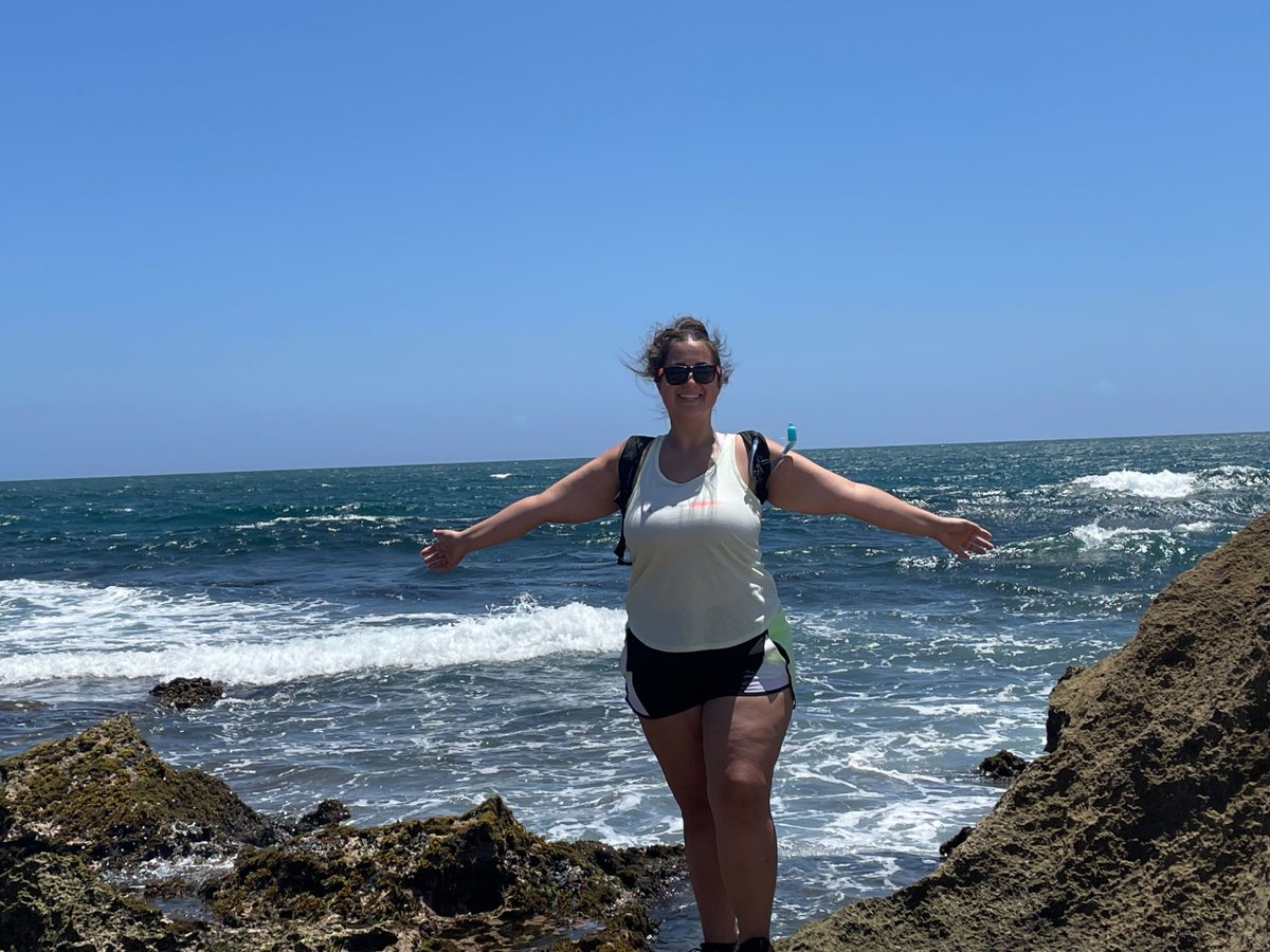 LettersPreSci's tweet photo. We love our #LPSTeachers! 💕 Say hello to Ms. Hoyle, a 7th and 8th grade science teacher from Iowa! 🎉

Learn more about Ms. Hoyle and all of our other teachers on our site: https://t.co/JZB7RN4dHH

#LPSTeacher #STEMTeacher #STEM #STEMForAll https://t.co/TvHl7UG2kQ