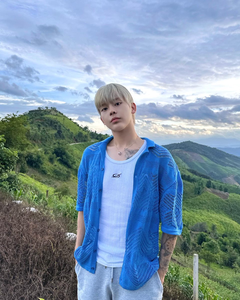BosungjunC's tweet photo. Disfruta de estas bellas imágenes de #ParkBosung 👨‍❤️‍👨#BOSUNGJUN #bl #boyslove #bosung #pride https://t.co/zLsrFf92Pr