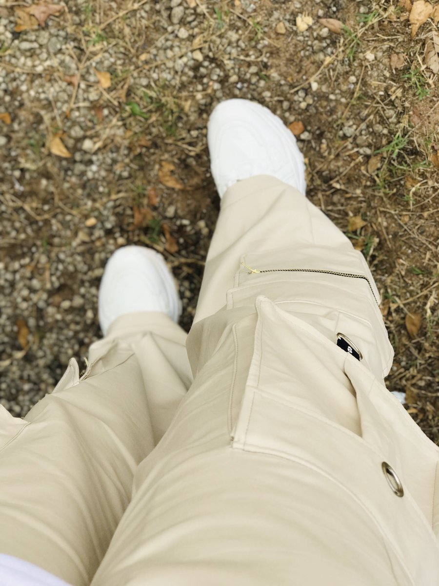 FBHanffy's tweet photo. This user just signed out of UNI. today🔥😎..
Alhamdulillah 🙏🙏🥰.                             Your favorite tailor girl don finally graduate after 10 years of graduating from secondary school.. 🥹🥰🥰🥰

Please do well to patronize me🙏🙏 My combat pant was made by me✂️✂️✂️ https://t.co/DmlGq0YPGr