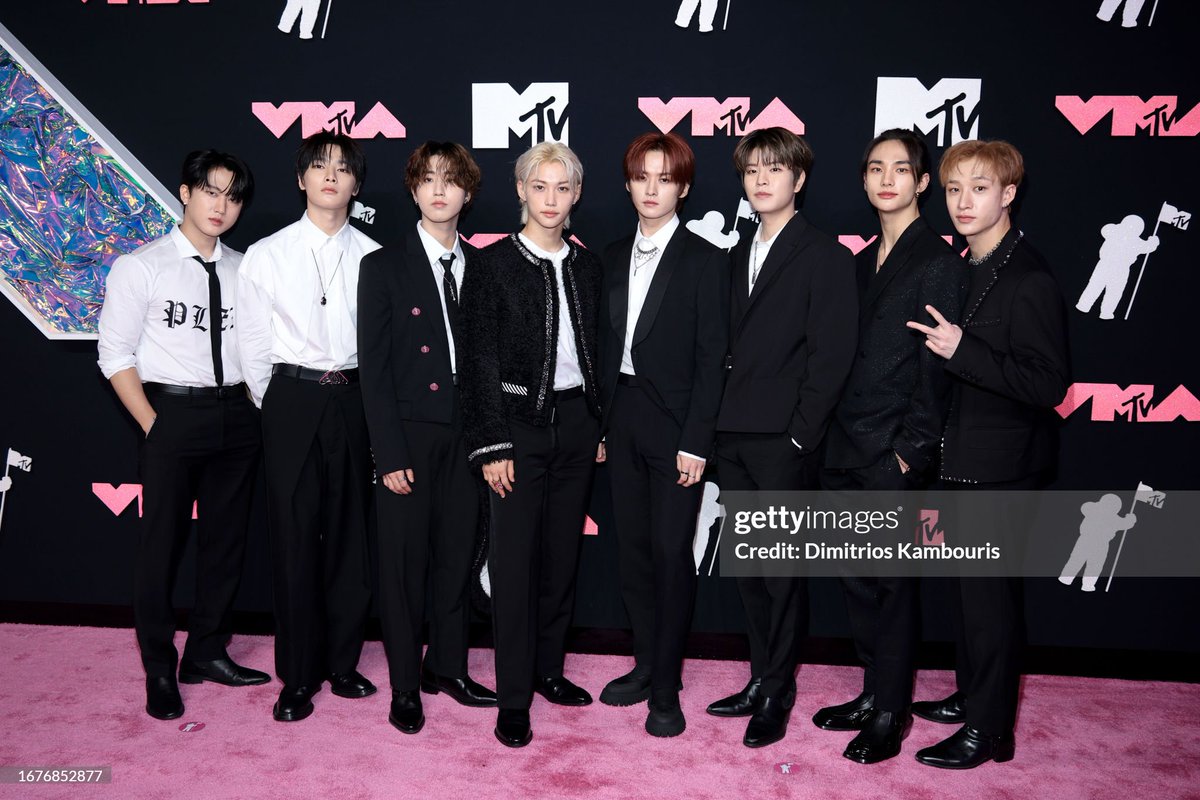 skzshots's tweet photo. STRAY KIDS! 💖

#StrayKidsAtVMAs #VMAs
@Stray_Kids #StrayKids https://t.co/Iq0IjwYJLW