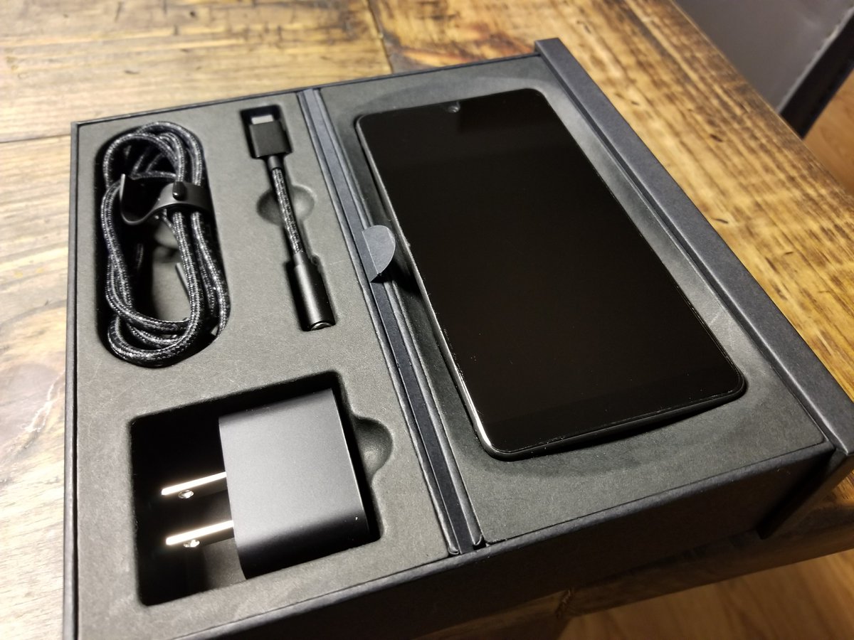 AndroidStud's tweet photo. The original titanium please stand up.. Black Moon
The legacy #essentialphone https://t.co/JFQkEvKrcx
