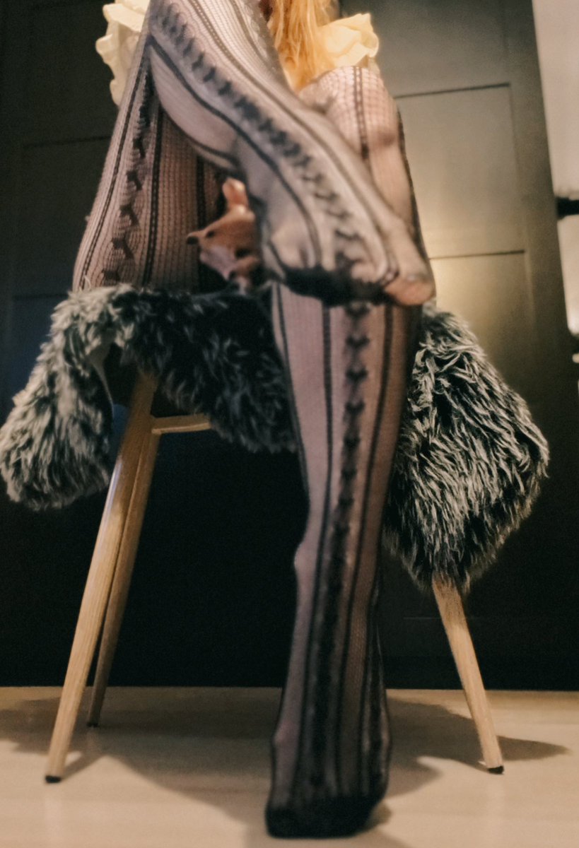 AdoraValencia's tweet photo. On your knees and kiss them! 

#feet #feet_lover #feetfethish #feetcontent #feetfetiche #feetpic #socks #sockslover #socksaddict #feets https://t.co/GzsWW1j9wR