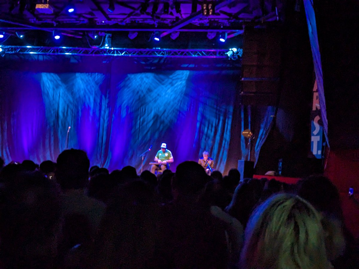 What a lovely surprise to see <a href="/phlaimeaux/">David O'Doherty</a> at the end of a gas set by @JamesAcaster  in <a href="/Vicar_Street/">Vicar St</a> this evening