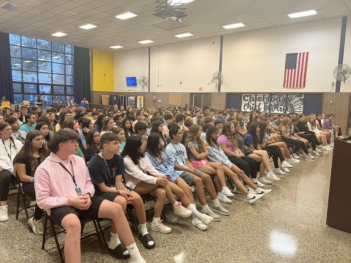 AmesChiefs's tweet photo. Our @AmesChiefs are off to a great start following our “Welcome Back” Student Assembly! https://t.co/RYrk7vKnlv