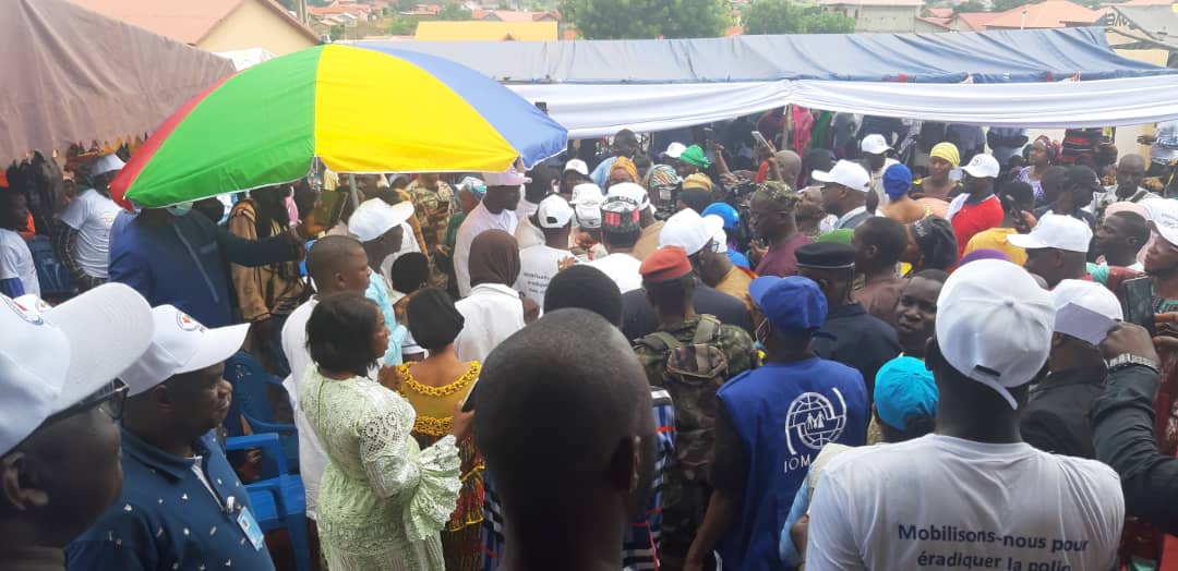 OIMGuinee's tweet photo. #Vaccination de riposte contre la #poliomyélite T0 et rattrapage des enfants lancés ce vendredi, au Centre de Santé de Telélagui dans la préfecture de #Siguiri, en présence du #MSHP, des cadres multisectoriels et des PTF.  @OIMGuinee @guinee_oms @UNICEFGuinea @GouvGN @gavi https://t.co/Q4rSTazLK3