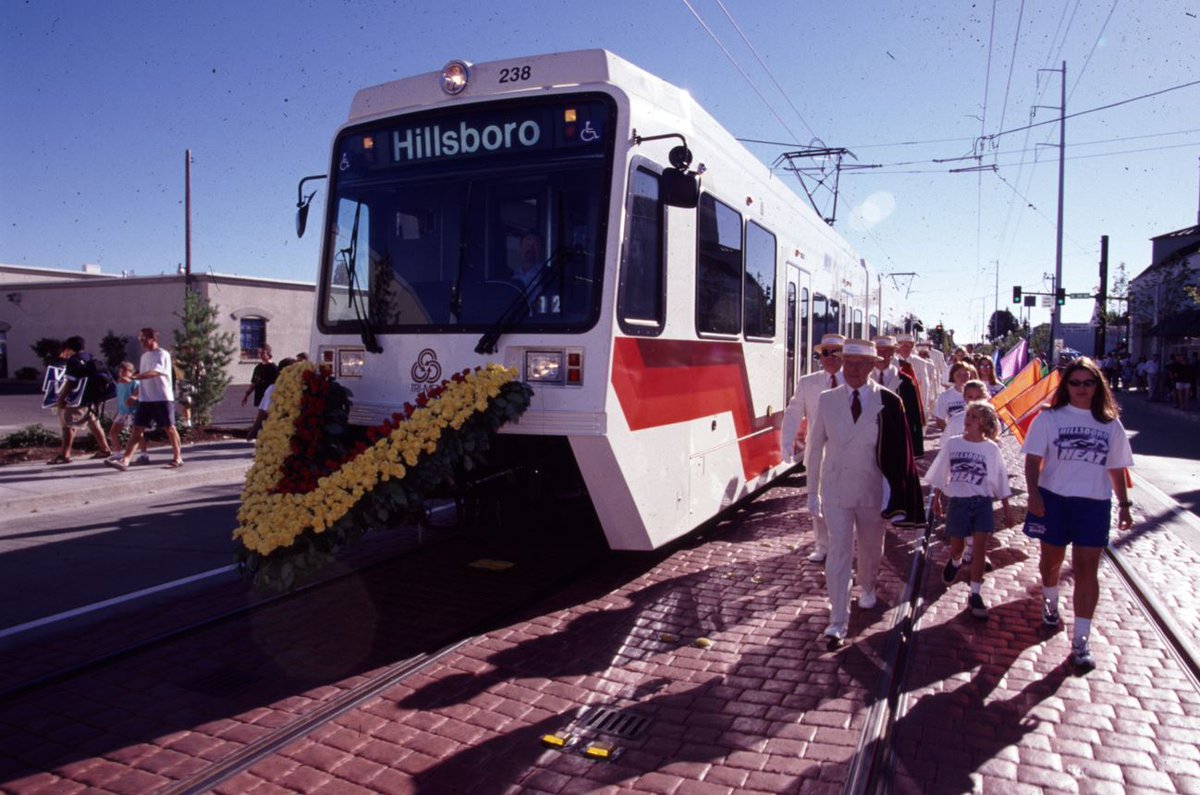 trimet's tweet photo. Today, Westside MAX Blue Line Extension celebrates 25 years! The 18-mile extension from Downtown Portland to Hillsboro began service in 1998 — 12 years after the first stretch of the Blue Line opened, which linked Downtown Portland to Gresham. 🎉🎉🎉 https://t.co/JiPBXiG31c