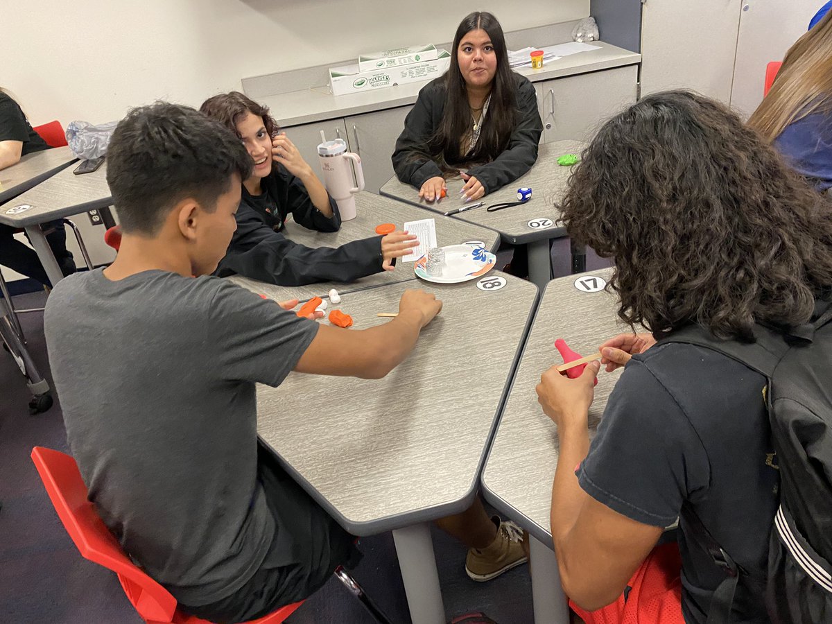 In 4 rounds, APUSH students used supplied crafting materials to build 4 distinct monuments to the muckrakers and activists of the Progressive Era! Thanks  Play-Doh and pipe cleaners, Upton Sinclair, John Muir, Jane Addams and Frances Willard can finally be memorialized!