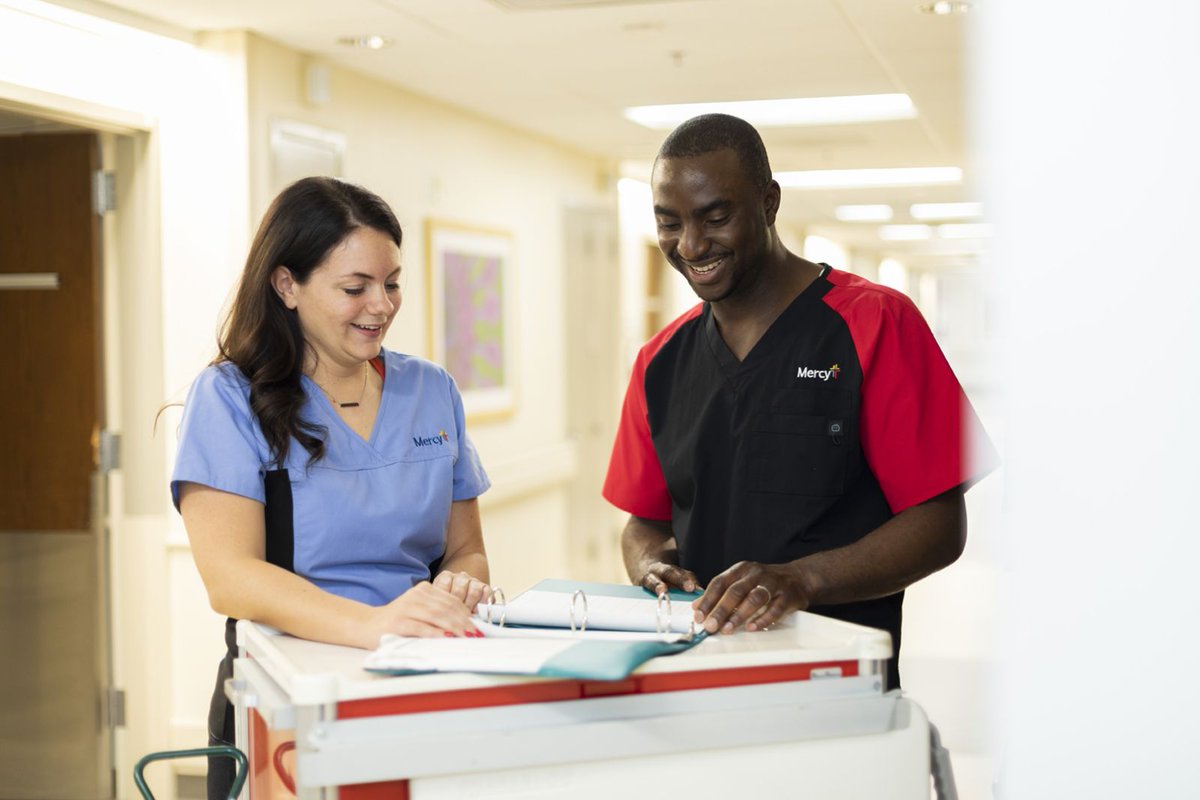 Our co-workers are not only dedicated to providing exceptional service and compassionate care to our patients and visitors, but they're also committed to paying it forward to each other.

Each fall, Mercy co-workers can show their appreciation for one another by giving to the