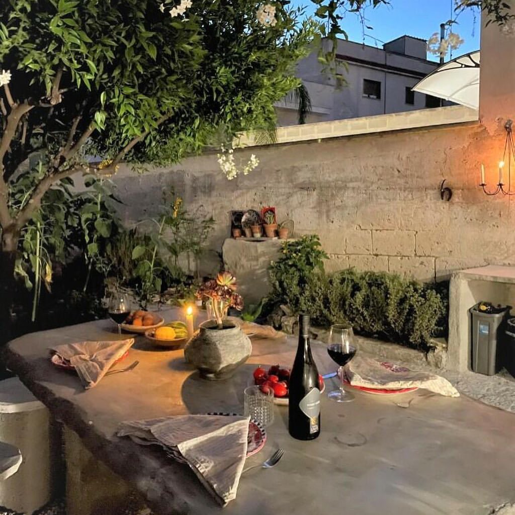 dieworkwear's tweet photo. home for sale in Oria, Italy ($170k) https://t.co/2XWzUn8v7L