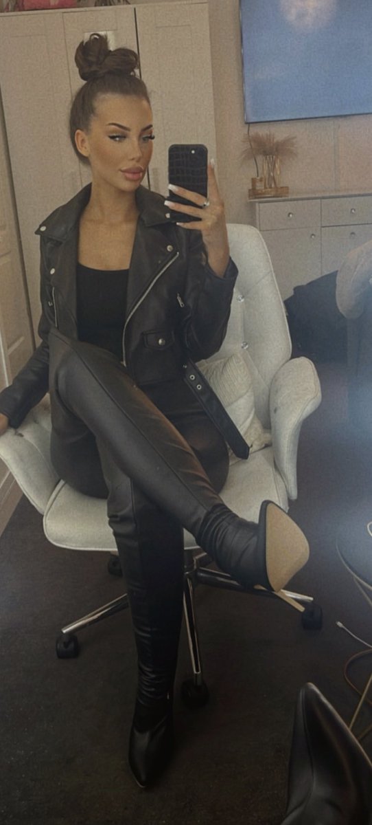 👸🏽 DINA . tweet media