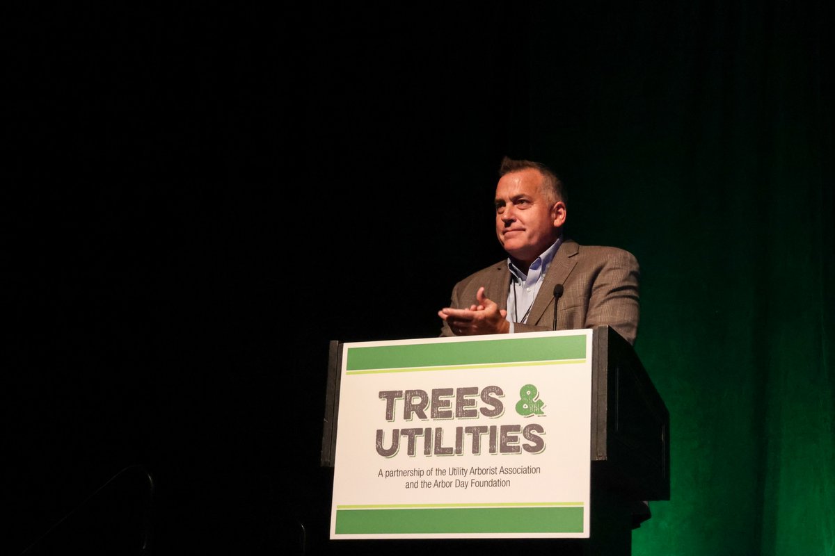DanLambe's tweet photo. Day 1 in Pittsburgh for the annual @arborday and @ArboristUtility #TreesAndUtilities Conference! This week, over a thousand dedicated urban forestry and vegetation management professionals are collaborating on the latest research + management practices in the industry๐ช https://t.co/HF5rJmJzbn