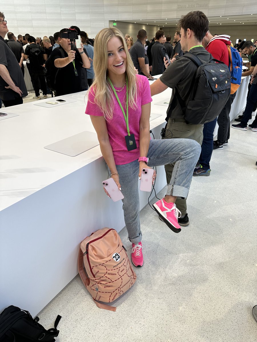 ijustine's tweet photo. Pink Apple things 💕 #AppleEvent https://t.co/mblbNNTRbA