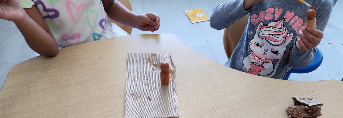 MsOnanubi's tweet image. 1-3 and 1-5 had a fantastic time people painting. We are so proud to be in a community where our voices matter.
 
When we walk together ...
#wearestronger
#weareneveralone
#wesupporteachother
#indigenouscultures
#nature
#observation 
@DesmondHDSB