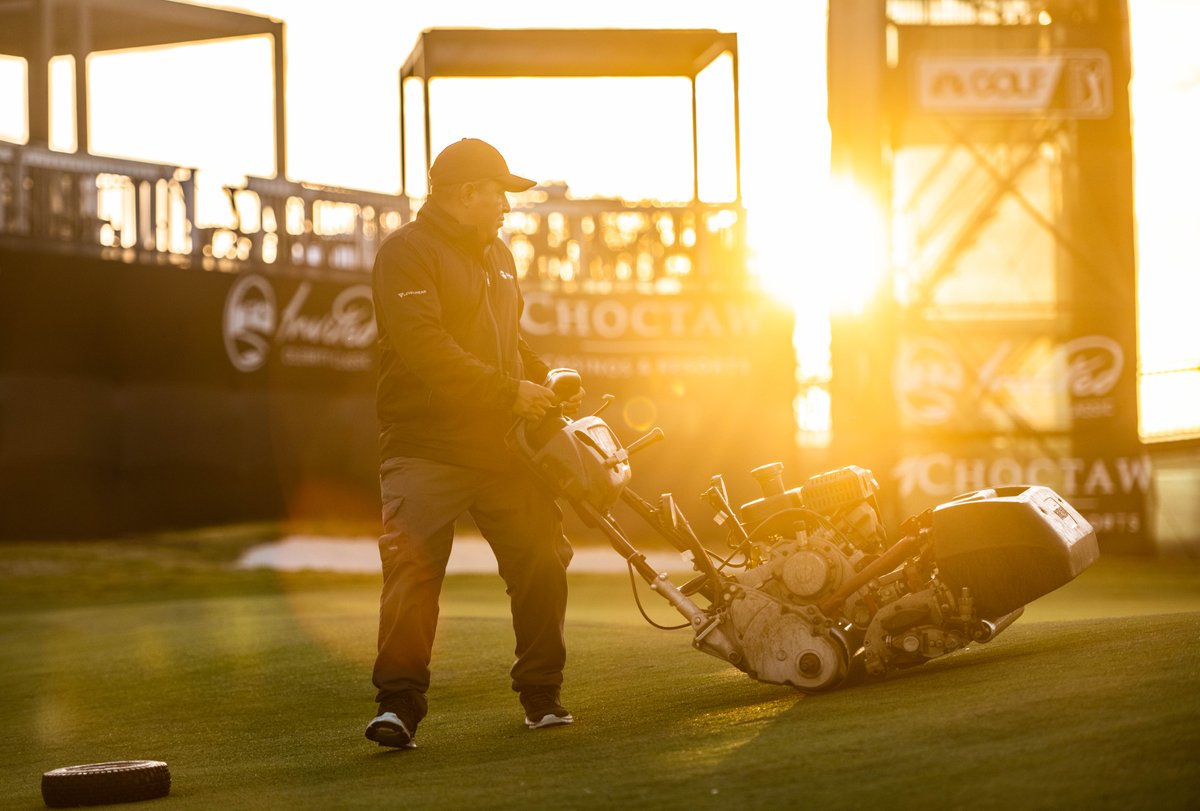 invitedcc's tweet photo. Shoutout to our amazing golf course maintenance crew at Las Colinas Country Club! We extend a special thank you to our Golf Course Superintendent, Michael Moore and team on #ThankAGolfCourseSuperintendentDay. Thank you for maintaining the #InvitedCelebrityClassic greens! 💯 ⛳️ https://t.co/1n8EnCZjna