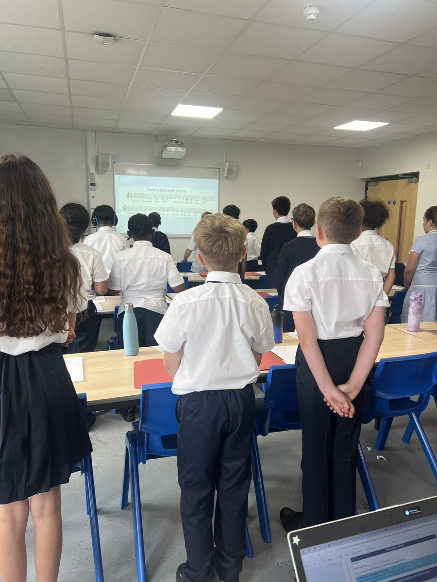 6LS enjoyed their first music lesson over at <a href="/gbssecondary/">Goresbrook Secondary School</a> this afternoon 🎼🎤 <a href="/GoresbrookSc/">Goresbrook School</a>