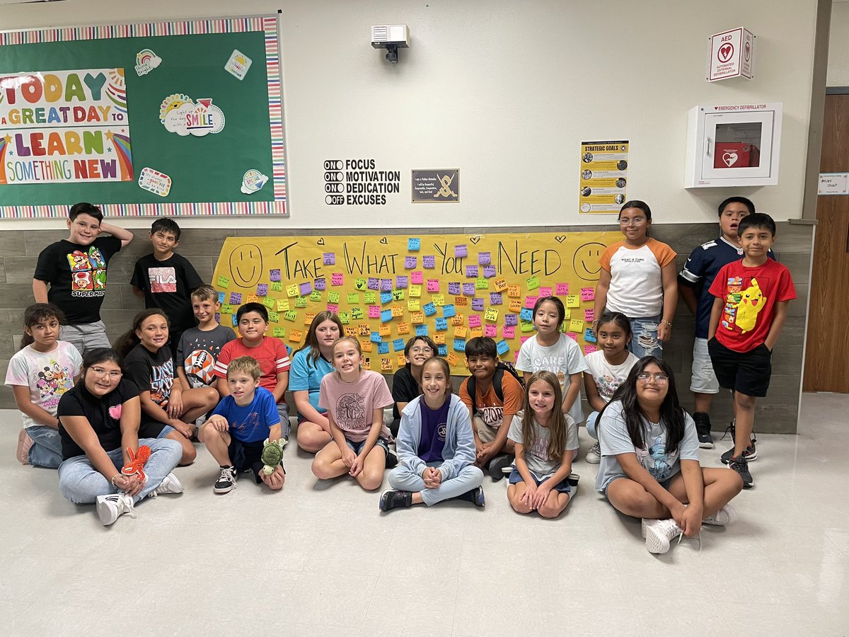GomezPatlan2020's tweet photo. Patlan helped spread positivity and kindness for Suicide Prevention Month. We wrote positive affirmations with chalk outside and created a “take what you need” wall for those needing some words of encouragement♥️ #MatadorMindsMatter @PatlanES @SeguinISD https://t.co/KM1G2xlwvn