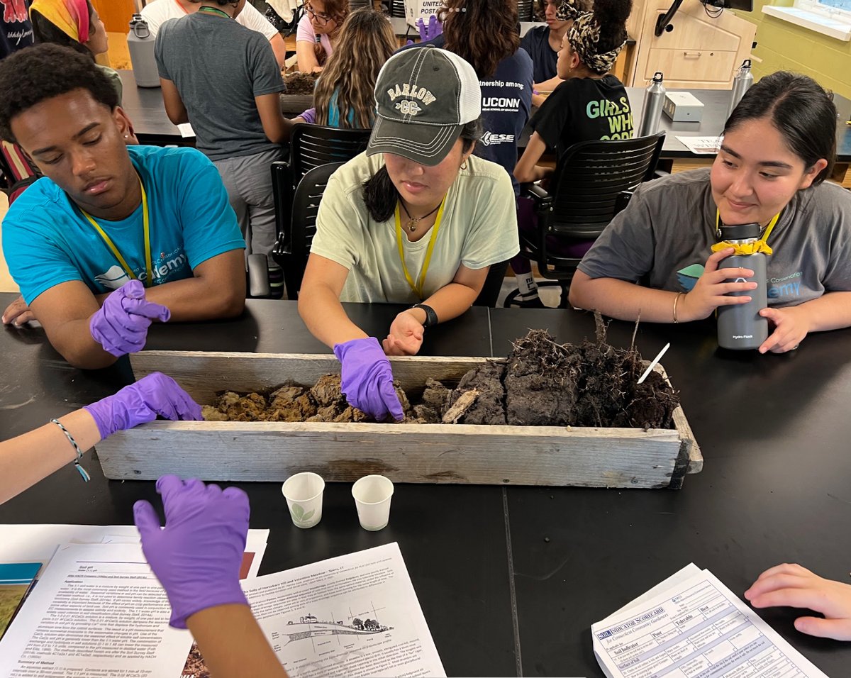 UConnNRCA's tweet photo. After rotating through 3 soil stations on Soils day, students in the NRCA were able to develop their inner scientists by testing various soils for lead and pH levels and analyzing their physical properties to determine which one was most efficient for a community garden at UConn. https://t.co/ySIrbUVVQi