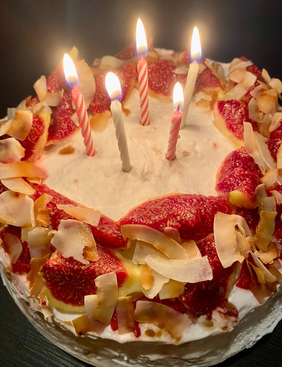 maría riot tweet media