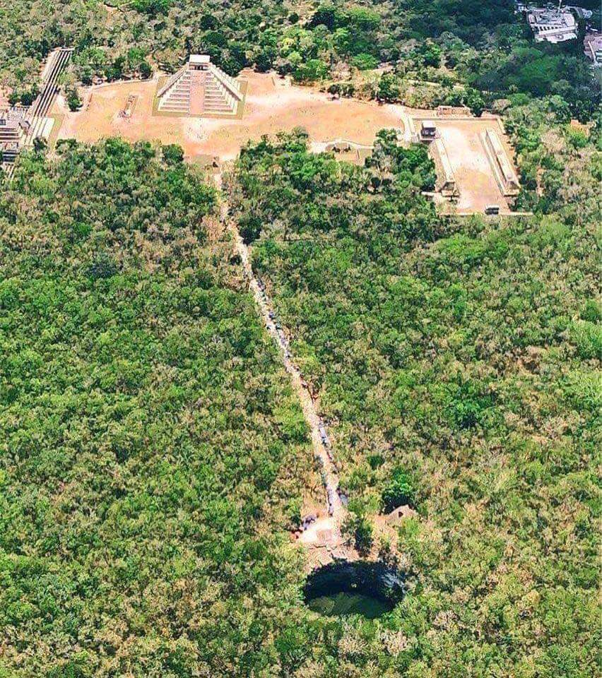 edificiosmayas's tweet photo. ¿Quien sabe el nombre de este cenote?

#ChichénItzá #Yucatán https://t.co/7xkuxEgtXy
