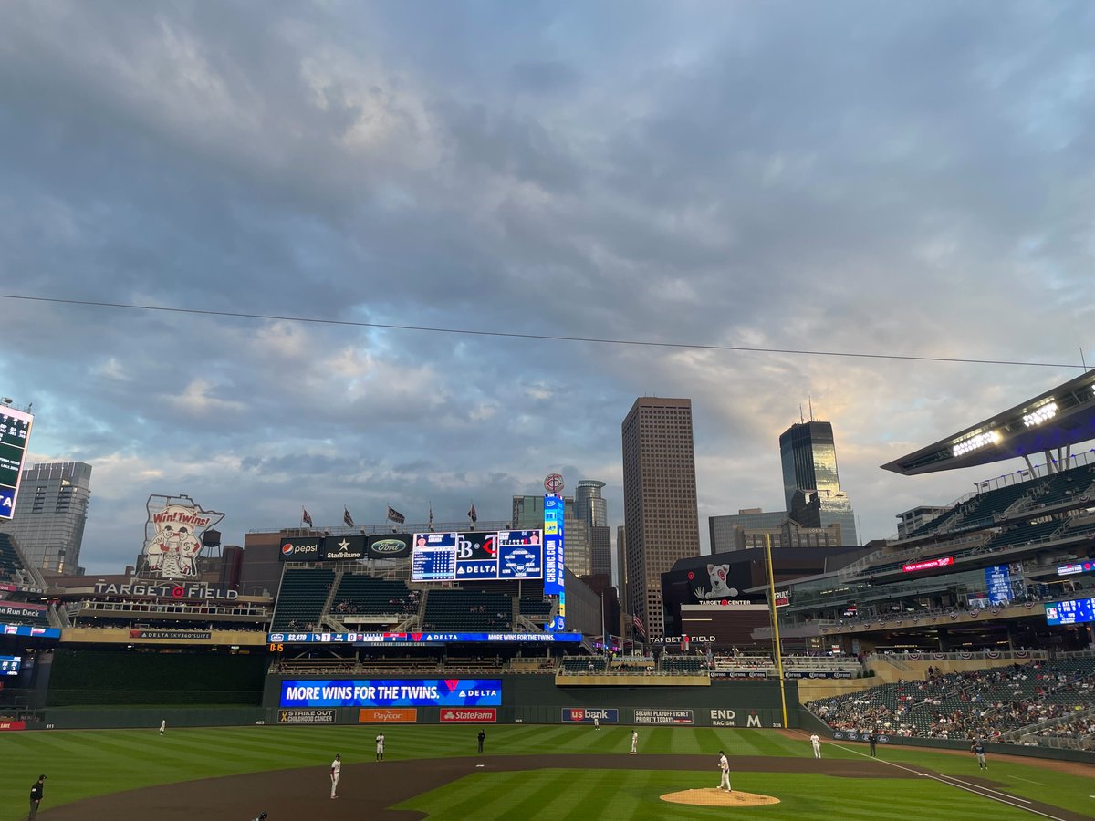 Advent_Talent's tweet photo. Some team and friend fun last night cheering on the 2010 Minnesota Twins!!
#TEAMFUN https://t.co/kWga4X5fwx