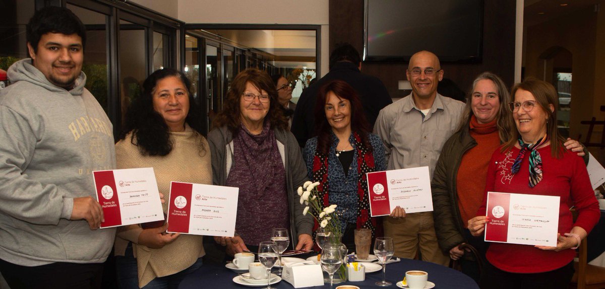 sanjosegobierno's tweet photo. El proyecto Arte de Tierra de Humedales realizó un encuentro con los participantes de la iniciativa. La actividad se cumplió en el restaurante Gino. Incluyó la entrega de las obras seleccionadas. Los artistas destacaron la importancia de mostrar las bellezas del área protegida. https://t.co/HH1vt17pfj