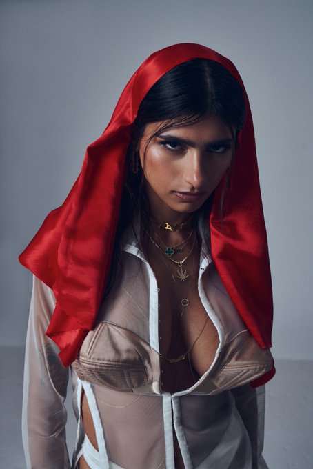 in DILARA for VOIR Magazine https://t.co/jbT8QpvTKl