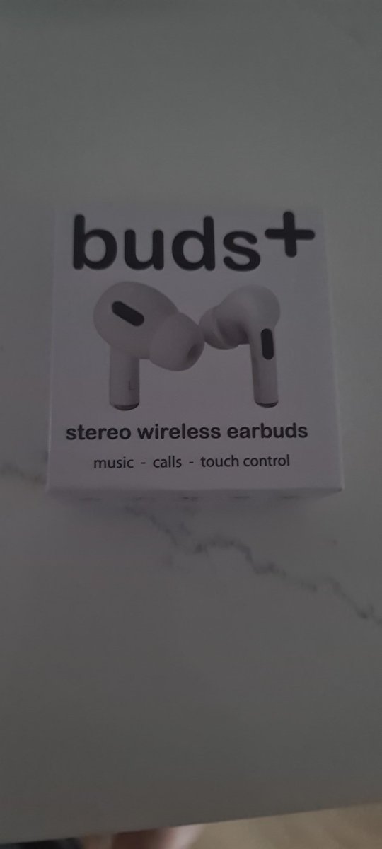 LegendCahill69's tweet photo. @jet2tweets Can someone contact me about these earbuds which I purchased on a flight and then couldn't get a refund on....thanks https://t.co/XXVStiuPUE