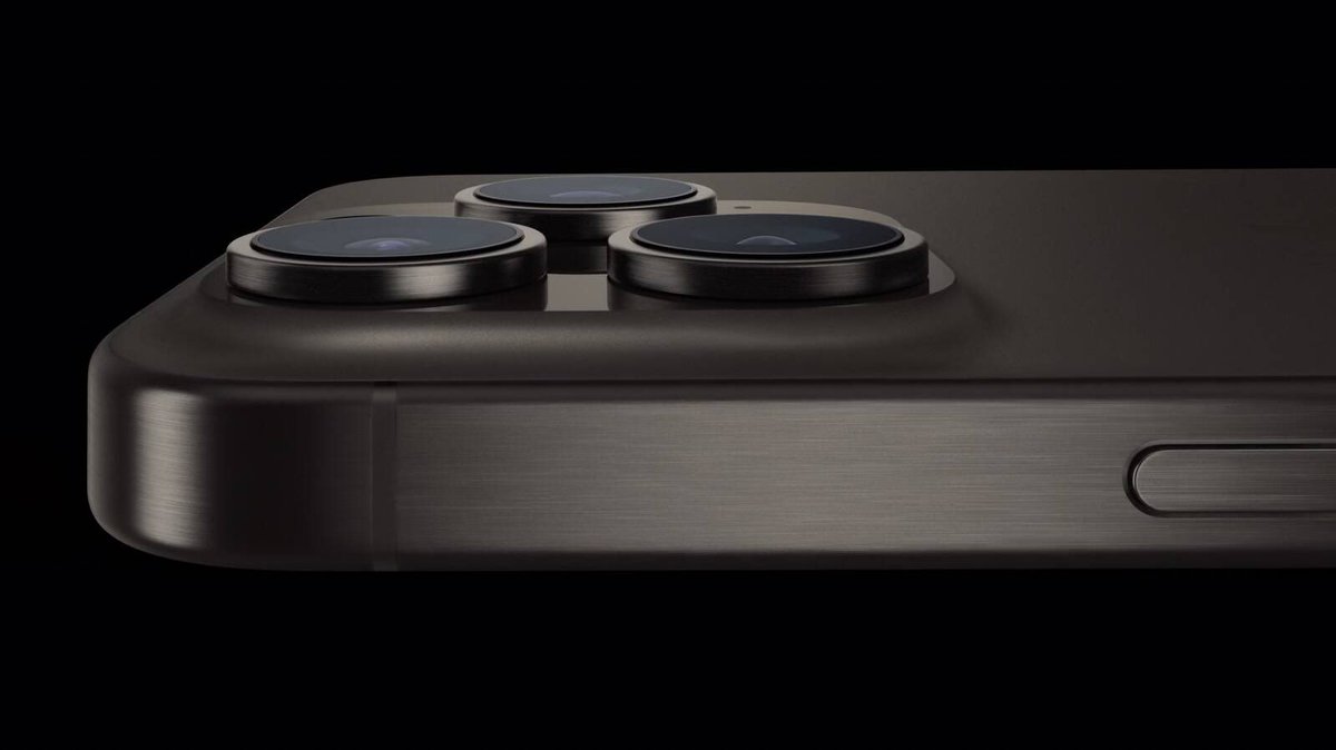 ijustine's tweet image. And here’s the iPhone 15 Pro! All new titanium 🔥 with the A17 Pro. No more silent switch — it’s a customizable action button.