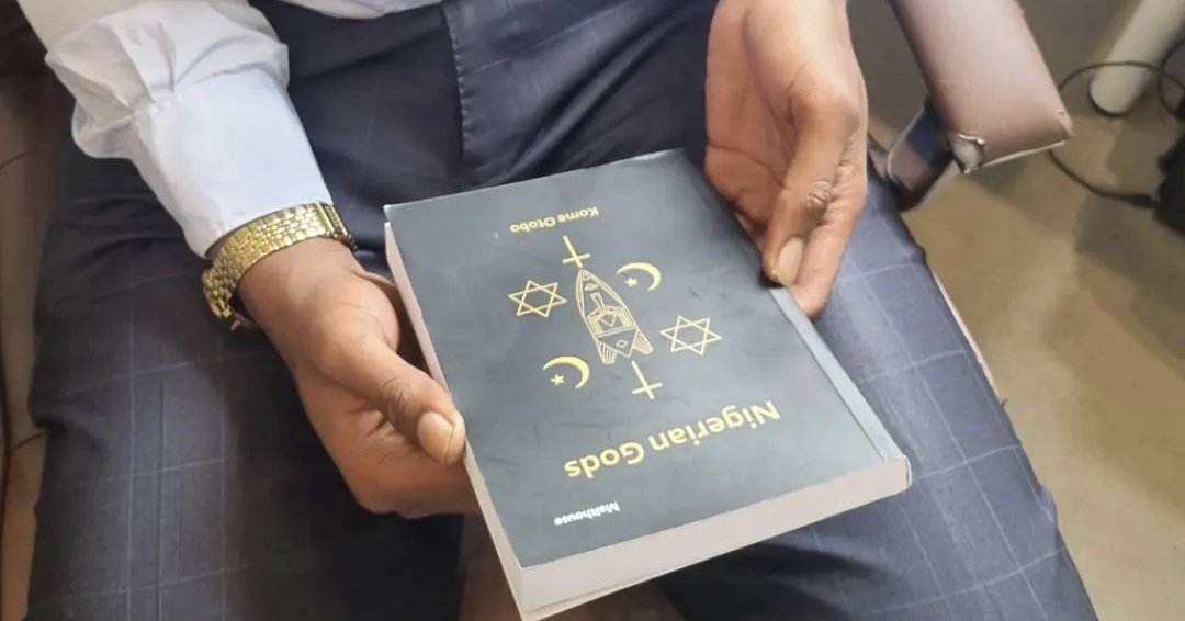 komeotobo's tweet photo. More book photos 🫶🏾
Thanks to everyone who has picked up a copy.
The latest batch is from Nigeria 🇳🇬 & the United Kingdom 🇬🇧
• Curious about the complicated history of Nigerian inter-tribal relations?
#NigerianGods
#NonFiction
#MalthousePressNigeria
#AfricanBooksCollective https://t.co/3LOsoUty7v